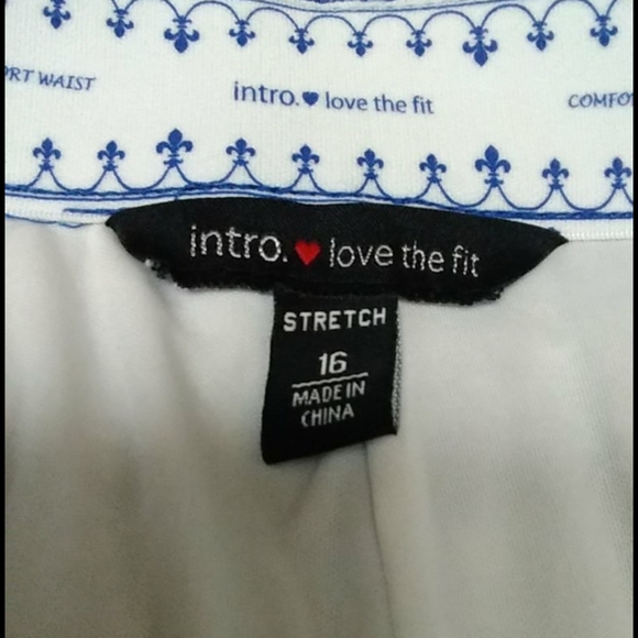 NWOT  Skort size 16 by Intro with 2% Spandex - Picture 10 of 16